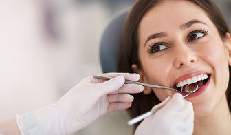 Zahnfleischbehandlung mit Laser, Mödling